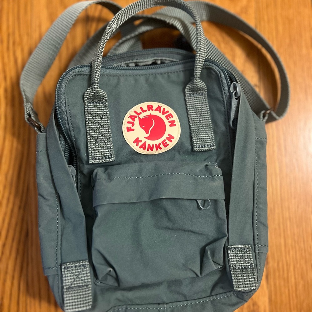 Fjallraven Gray Mini Bag with Iconic Design